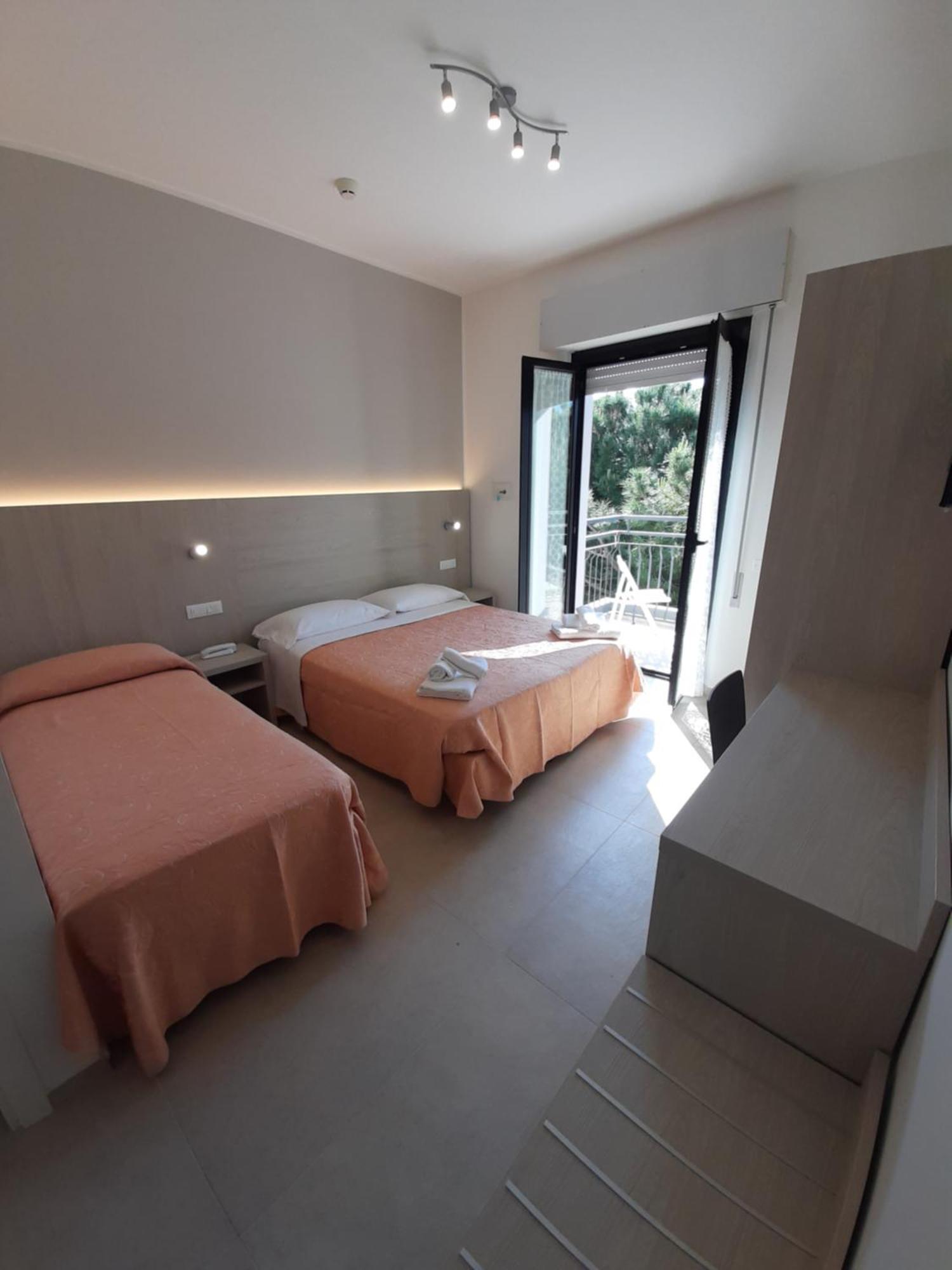 Hotel Altamarea Misano Adriatico Eksteriør bilde